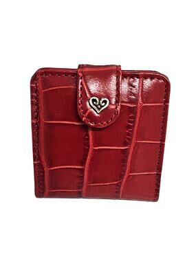 Brighton Red Croc-Embossed Snap Double Mirror Compact with Heart Accent 3" x 3"